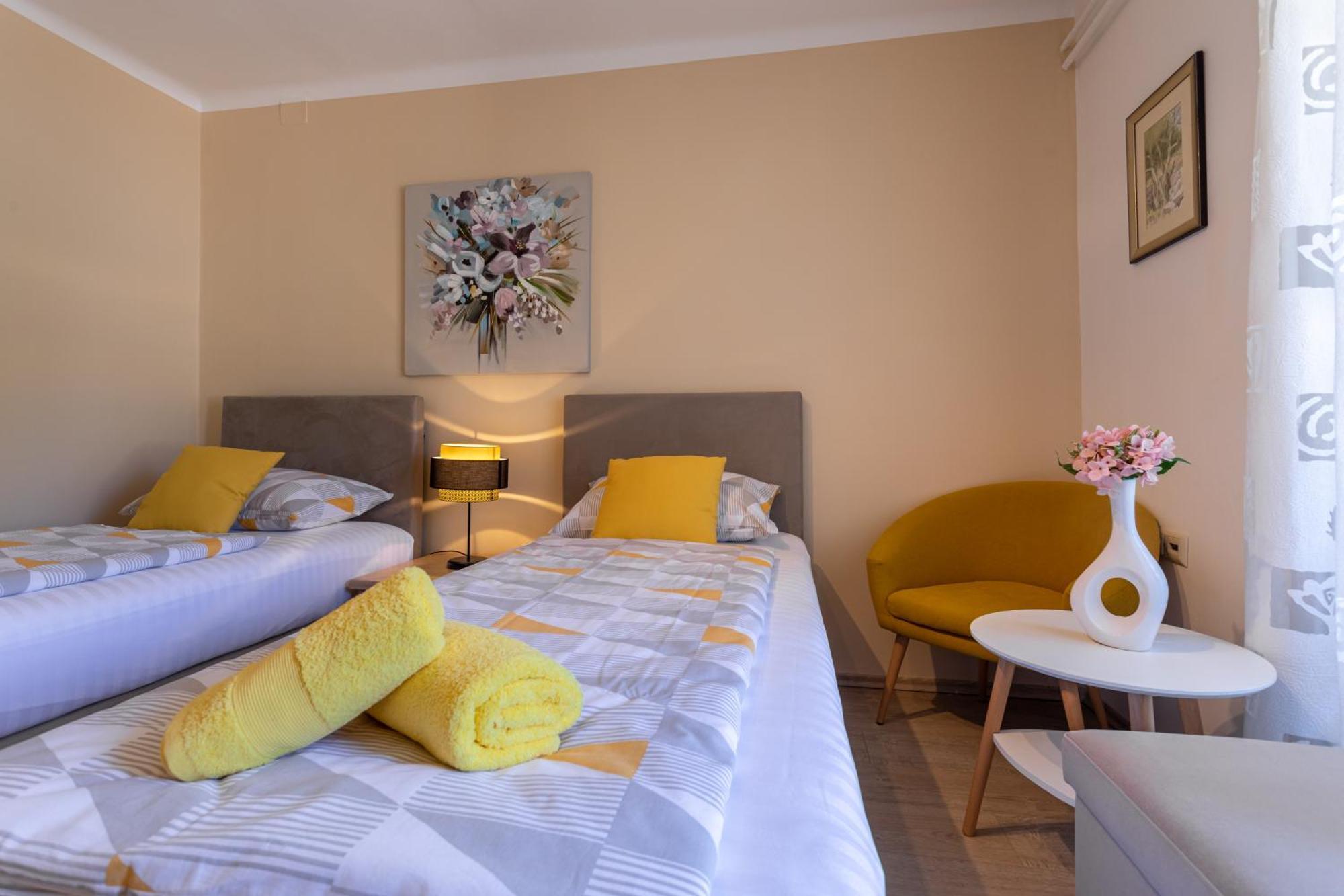 Apartment Marangunija Malinska Ngoại thất bức ảnh